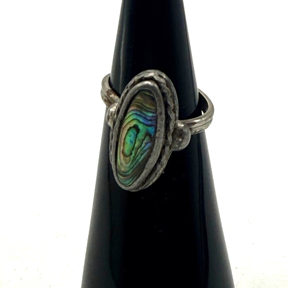 Vintage Abalone Shell Silver Tone Oval Ring Boho Iridescent Size 4.5